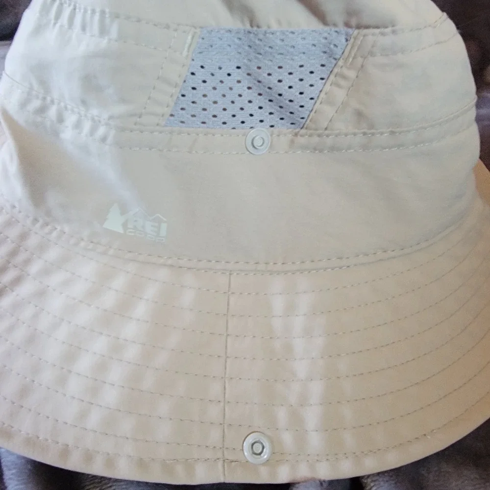 REI Sun Hat Kids 7Y-14Y Beige Excellent Mesh Vented Wide Brim Boonie